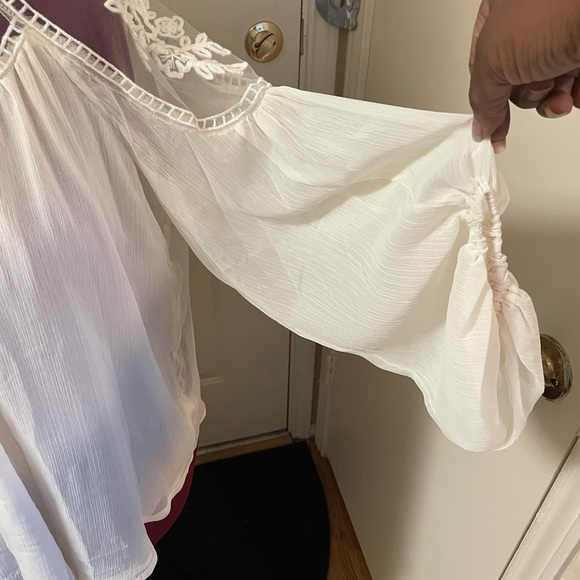 Hayden Ivory sheer top with full sleeves - Picture 4 of 4
